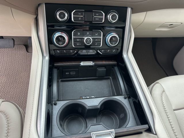 Used 2023 GMC Yukon Denali w/ Denali Reserve Package AWD/4WD image 16