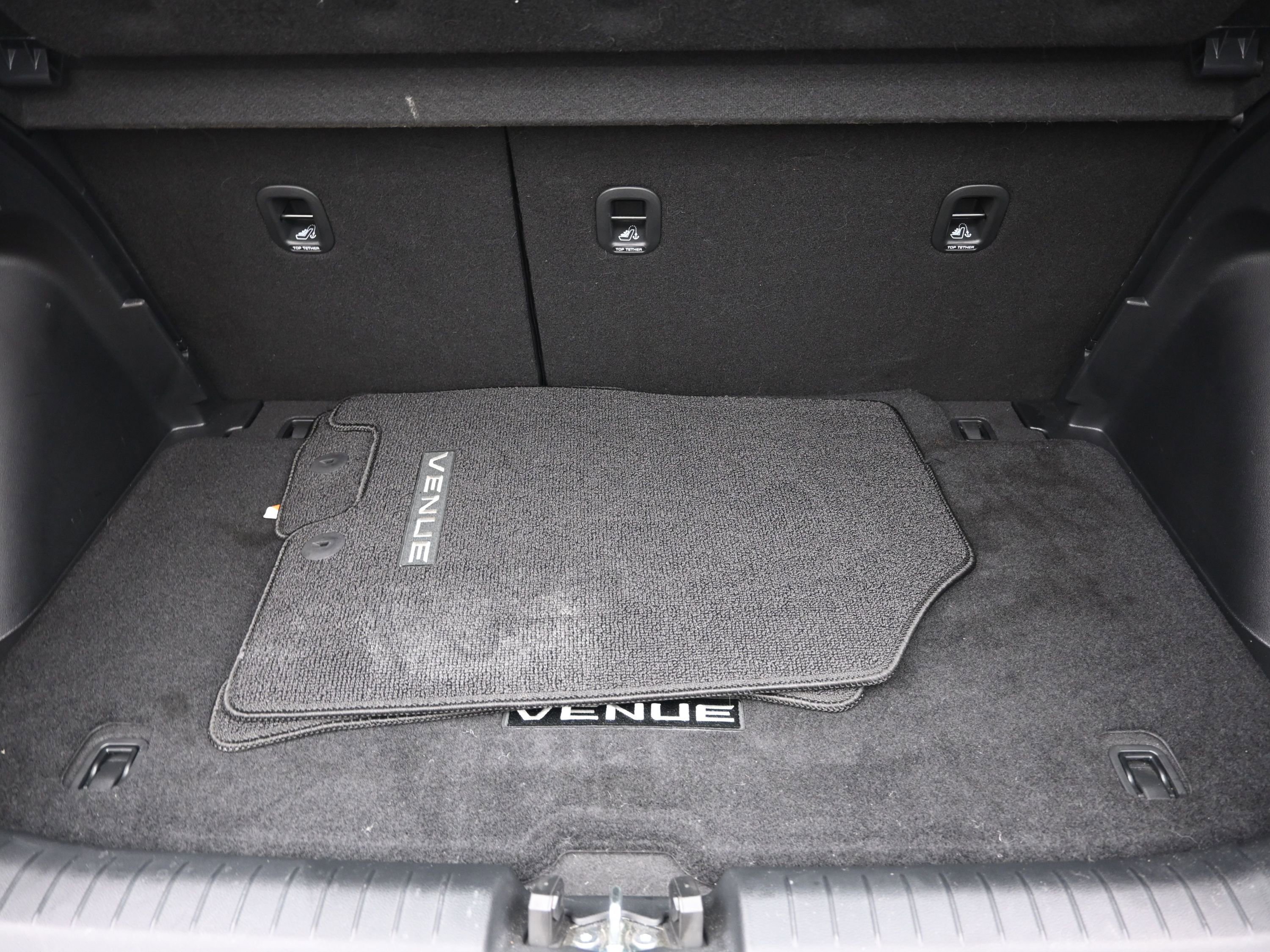 Used 2024 Hyundai Venue SEL image 24