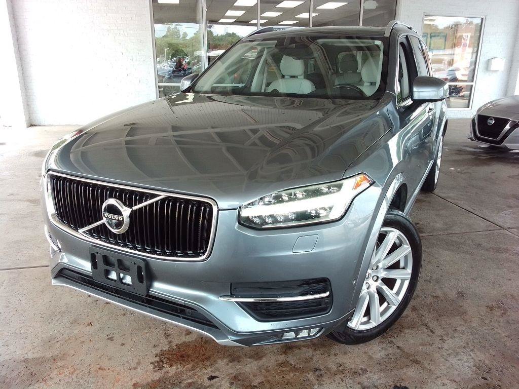 Used 2017 Volvo XC90 T6 Momentum w/ Vision Package