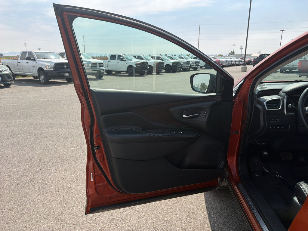 Used 2020 Nissan Murano Platinum w/ Cargo Package AWD/4WD image 13