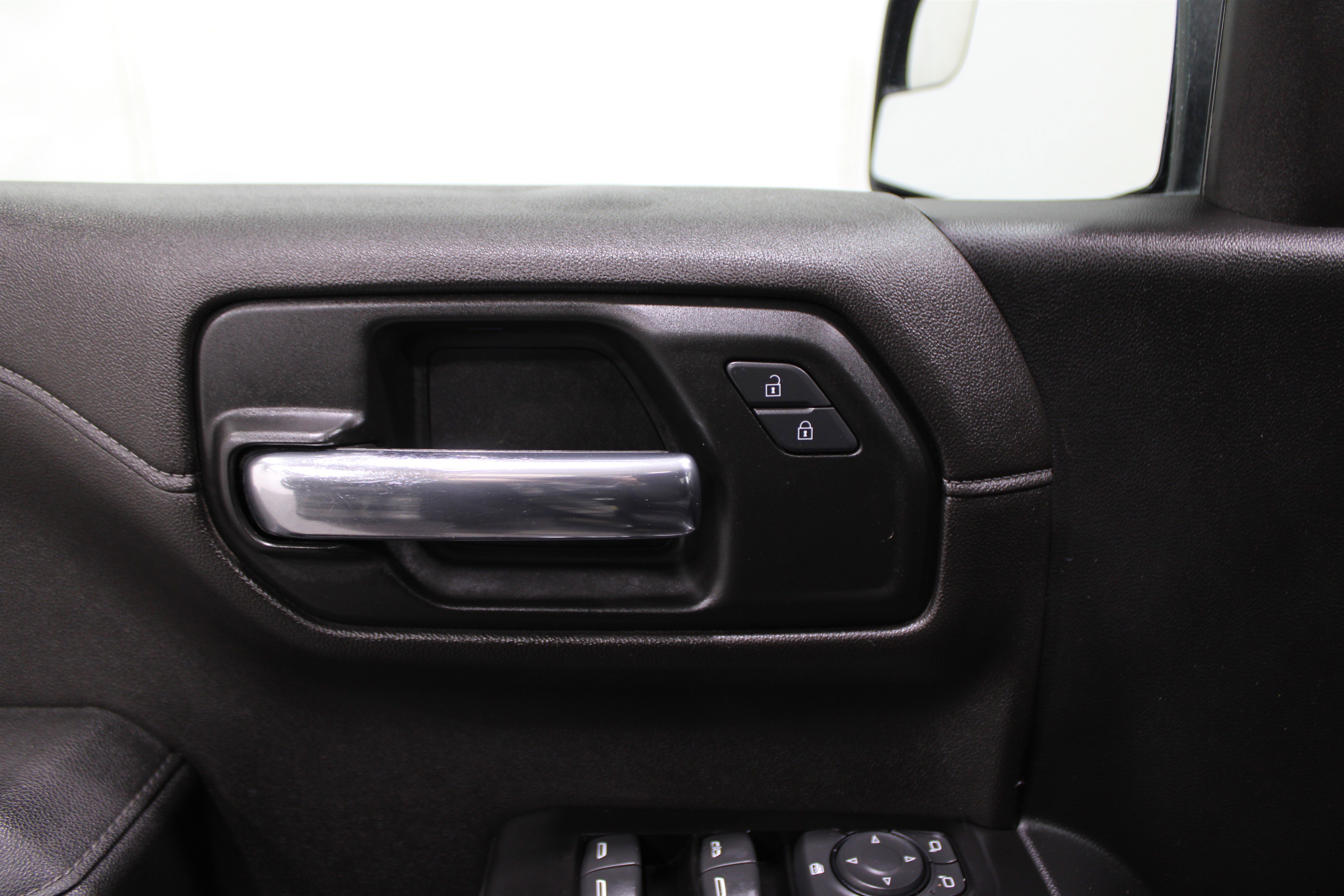 Used 2019 Chevrolet Silverado 1500 RST w/ All-Star Edition image 8