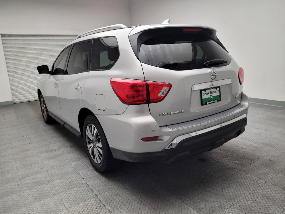Used 2019 Nissan Pathfinder SL AWD/4WD image 5