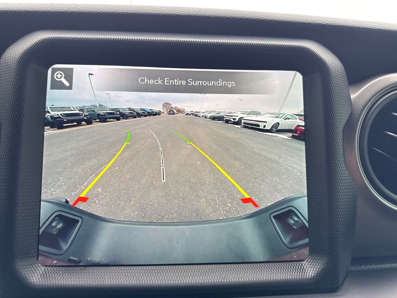 Used 2021 Jeep Gladiator Sport image 20