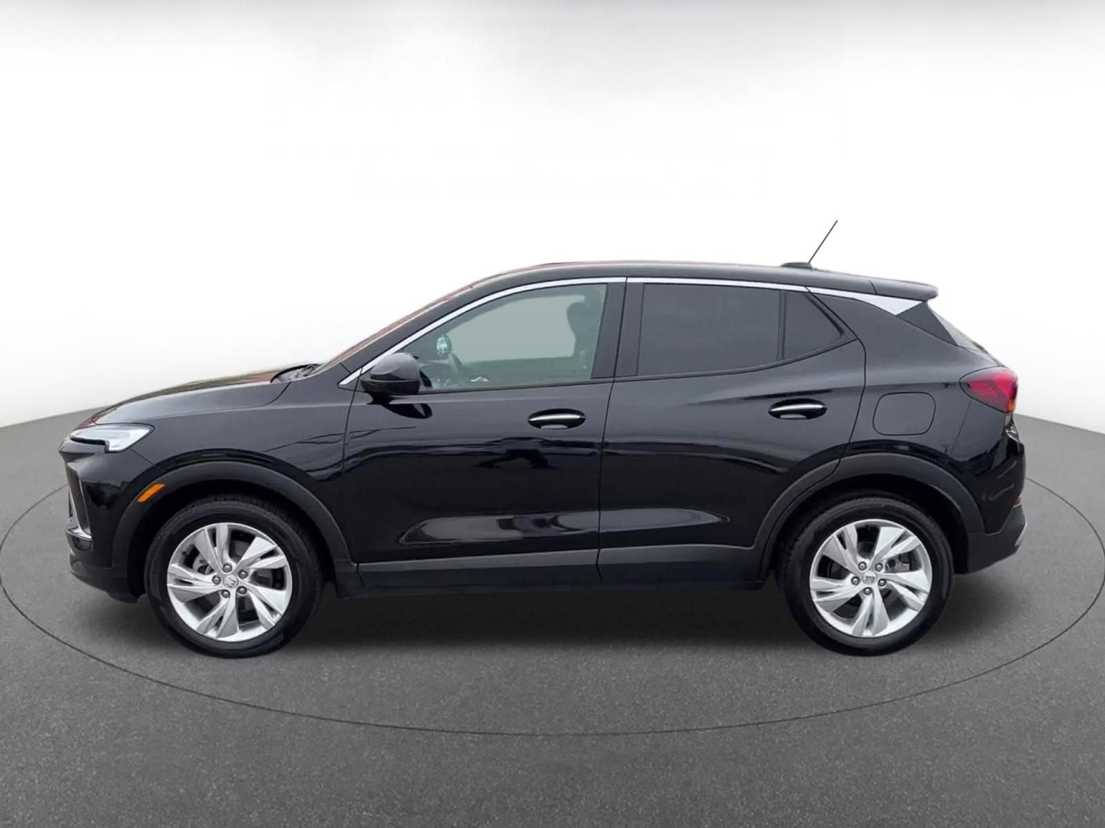 Used 2025 Buick Encore GX Preferred FWD image 9