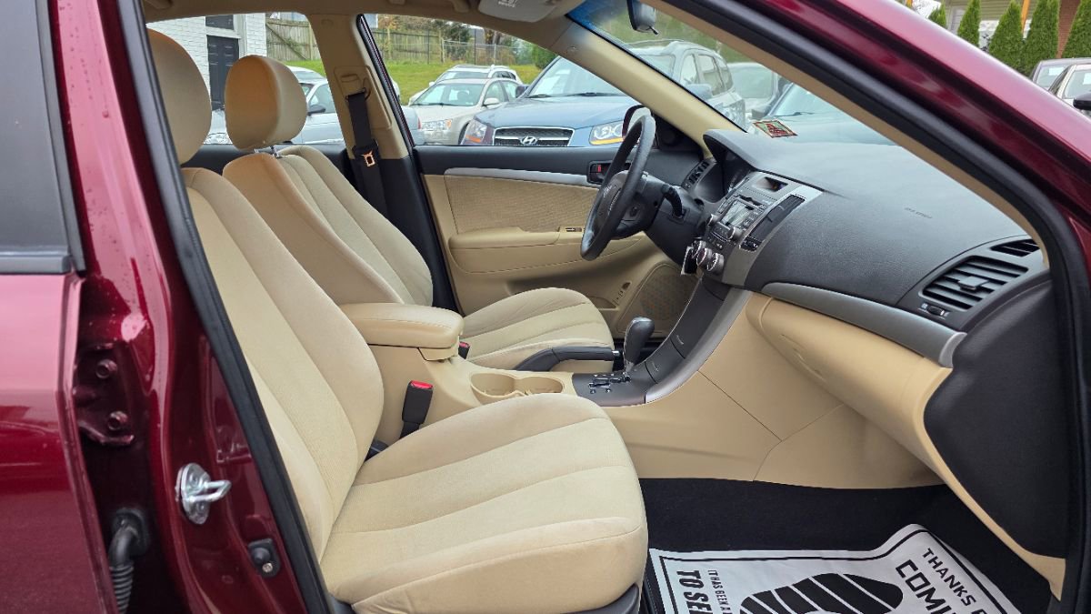 Used 2010 Hyundai Sonata GLS image 10