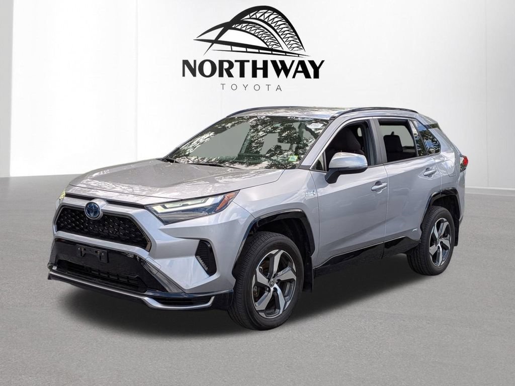 Used 2023 Toyota RAV4 SE w/ Weather & Moonroof Package AWD/4WD image 5
