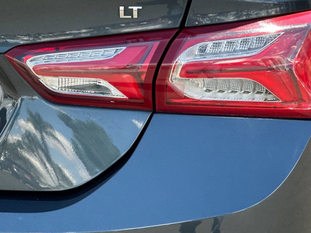 Used 2020 Chevrolet Malibu LT FWD image 24