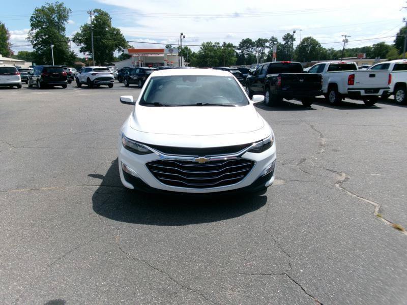Used 2024 Chevrolet Malibu LS w/ Driver Confidence Package FWD image 3