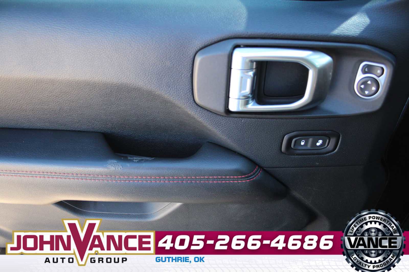 Used 2018 Jeep Wrangler Unlimited Rubicon image 32