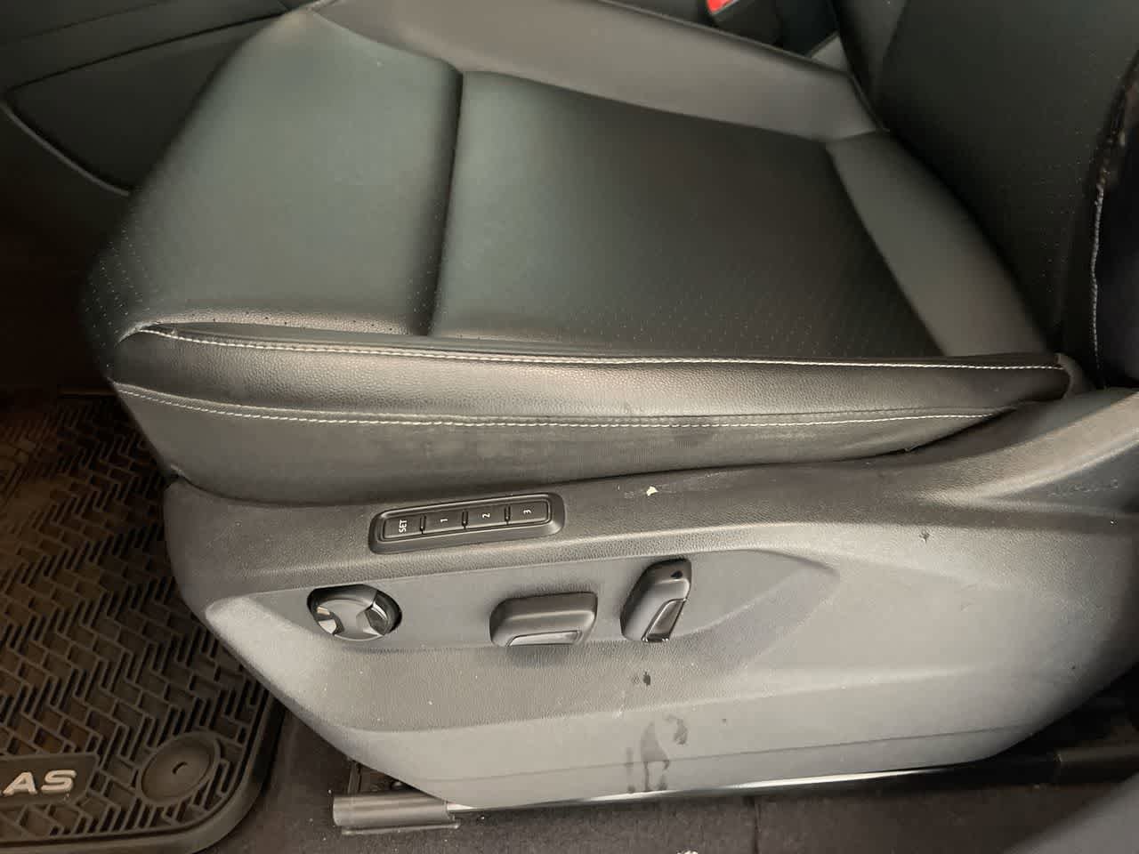 Used 2019 Volkswagen Atlas SEL AWD/4WD image 12