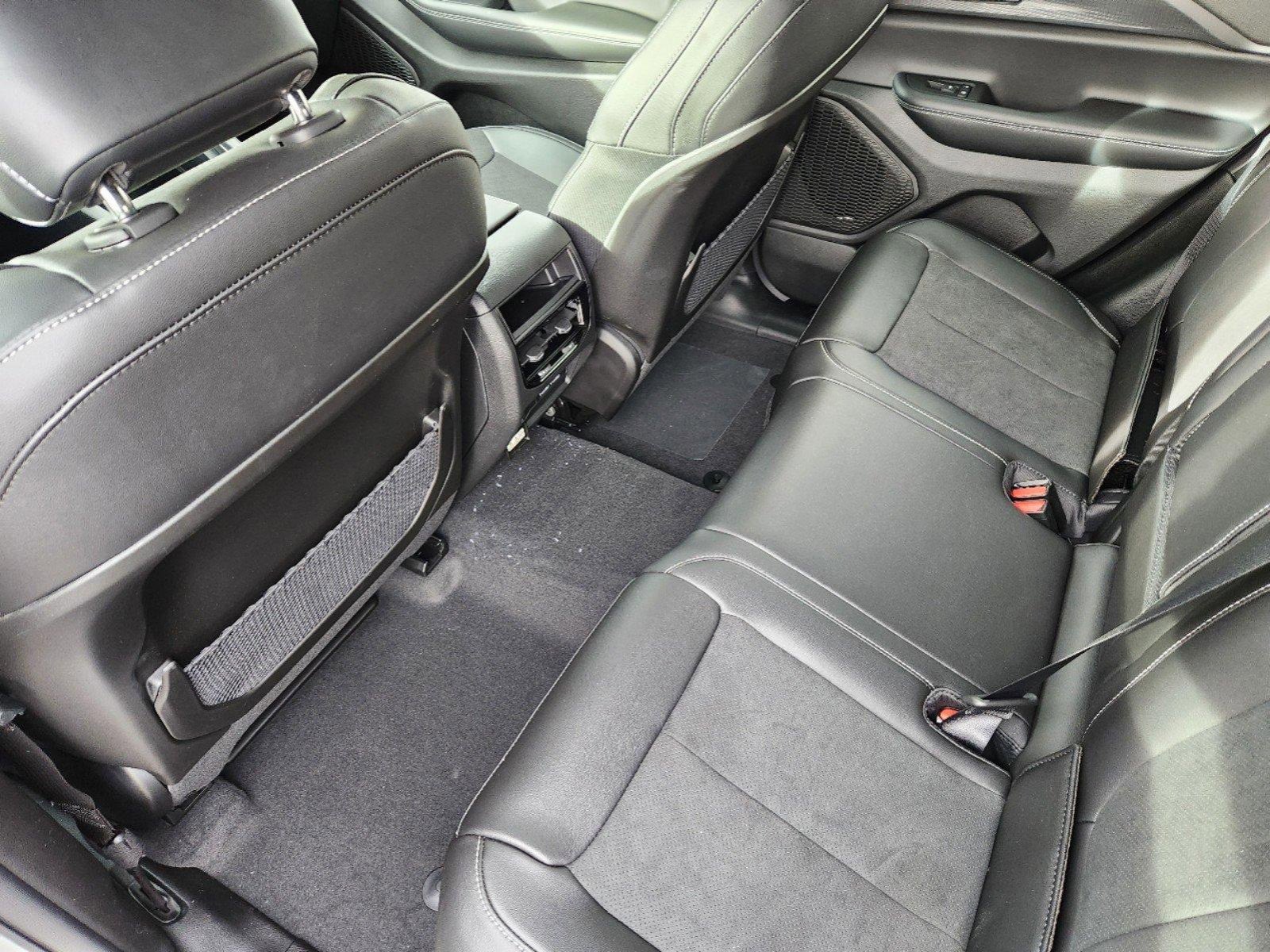 New 2025 Jeep Grand Cherokee Altitude image 14