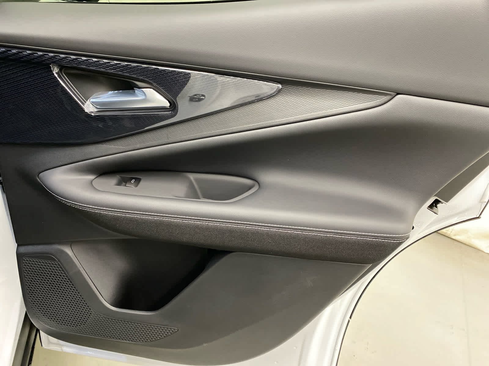 New 2025 Chevrolet Blazer EV LT AWD/4WD image 13