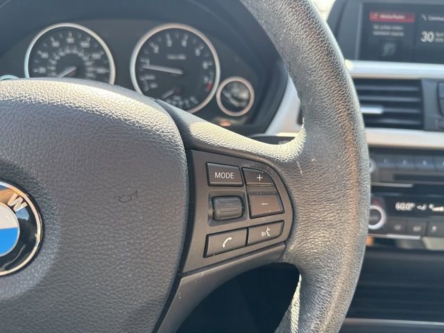 Used 2018 BMW 320i Sedan RWD image 17