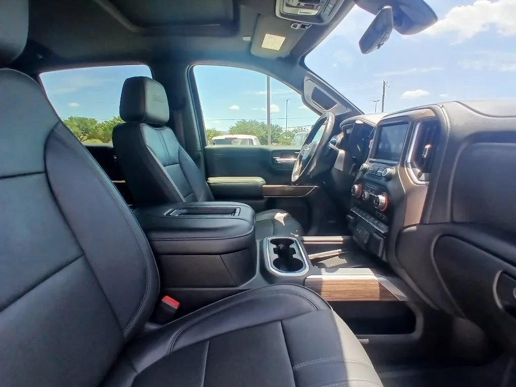 Used 2020 Chevrolet Silverado 1500 High Country w/ Technology Package AWD/4WD image 24