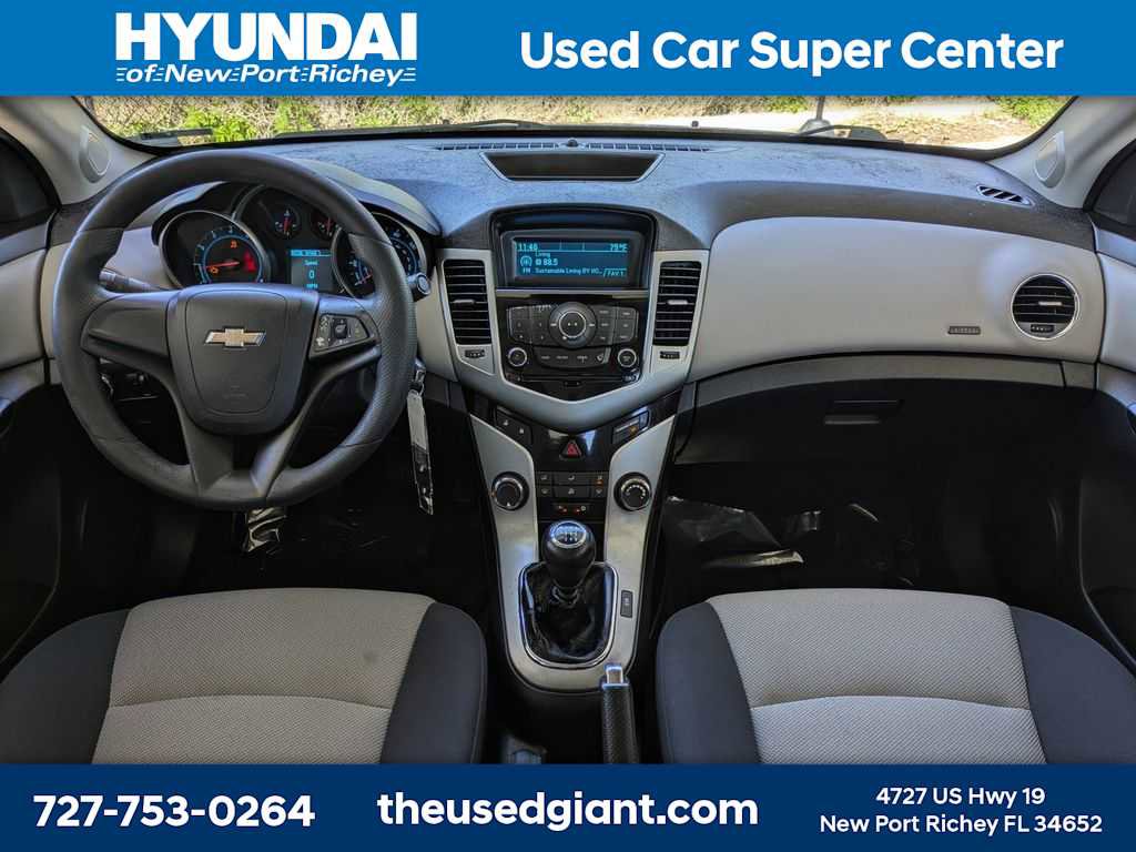 Used 2014 Chevrolet Cruze LS image 38