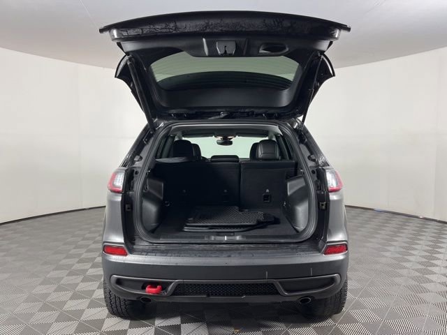 Used 2022 Jeep Cherokee Trailhawk w/ Comfort/Convenience Group AWD/4WD image 48