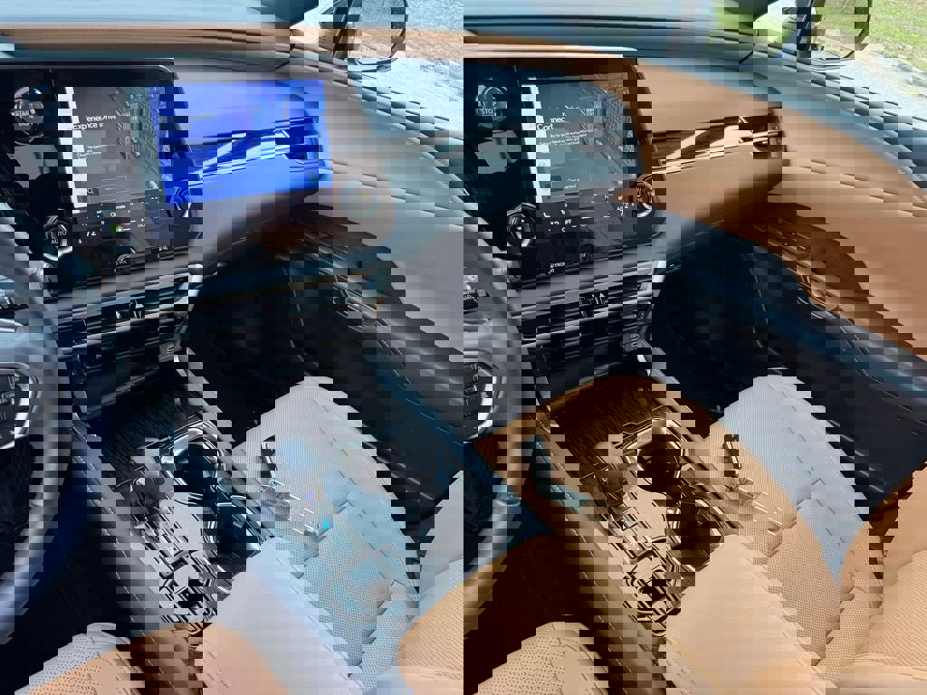 Certified 2025 Lexus RX 350 FWD w/ Technology Package image 34