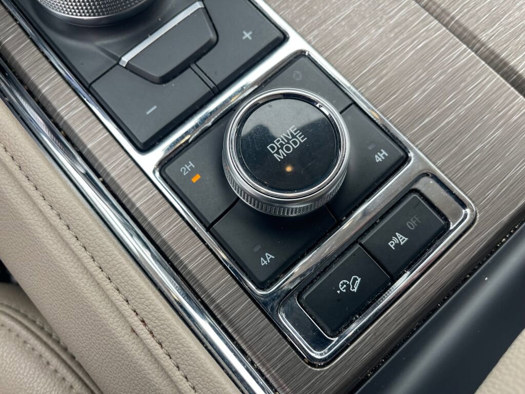 Used 2024 Ford Expedition Max Limited image 14