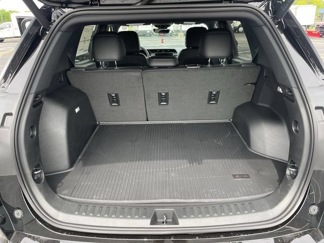New 2026 GMC Terrain AT4 w/ Convenience Package III AWD/4WD image 24