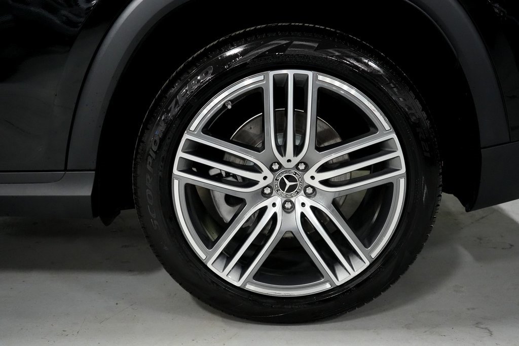 Used 2024 Mercedes-Benz GLS 450 4MATIC image 39