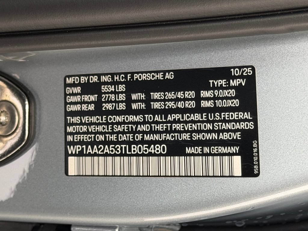Certified 2026 Porsche Macan AWD/4WD image 25