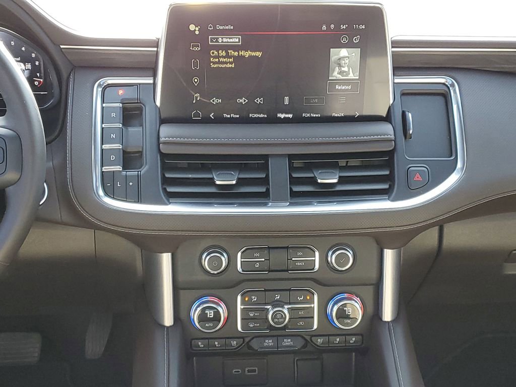 Certified 2024 GMC Yukon SLT w/ SLT Luxury Package image 29