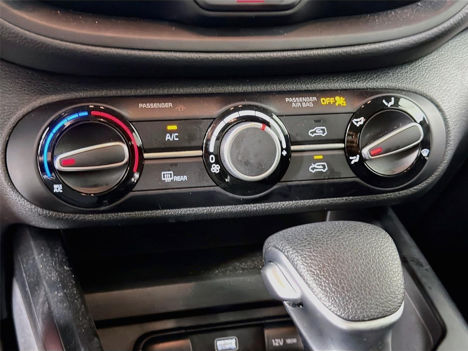 Certified 2025 Kia Soul LX w/ LX Technology Package FWD image 16