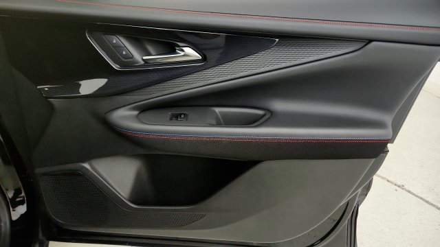 Used 2025 Chevrolet Blazer EV RS FWD image 42