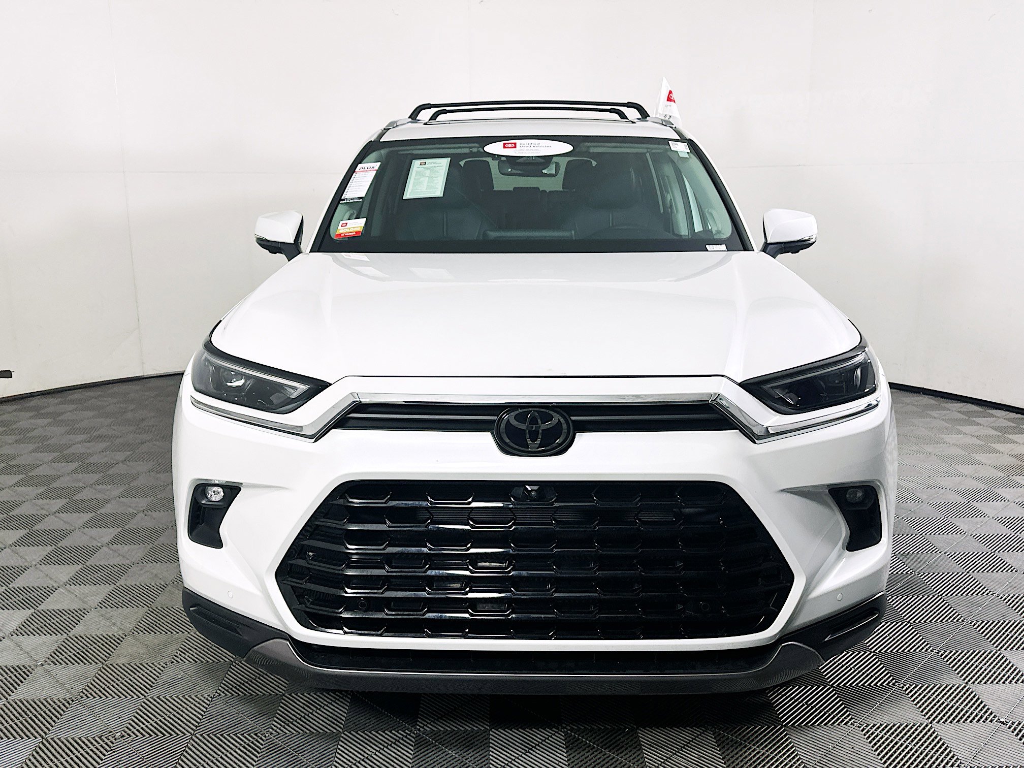 Used 2025 Toyota Grand Highlander AWD image 8