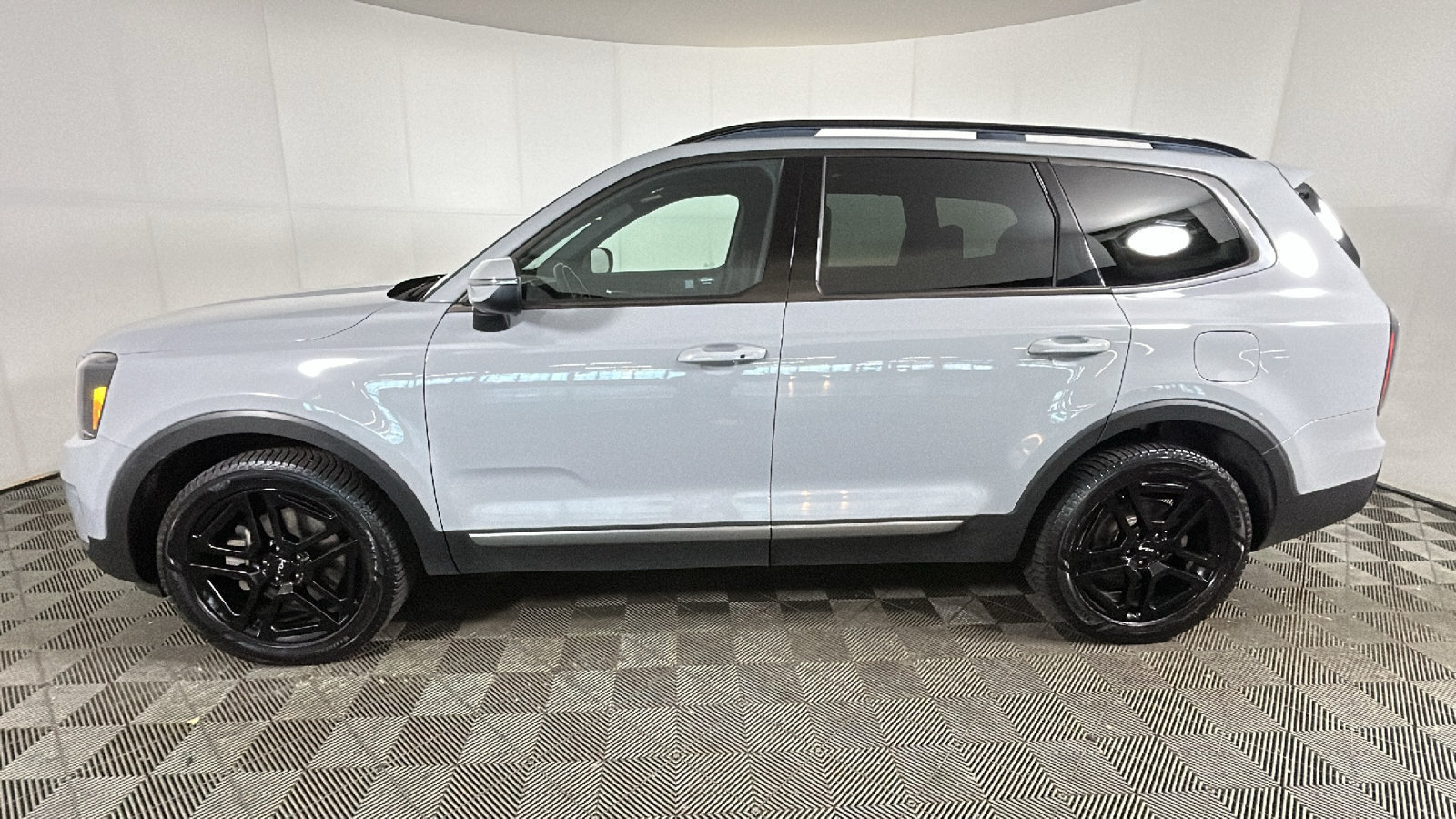 Used 2023 Kia Telluride EX X-Line AWD/4WD image 7