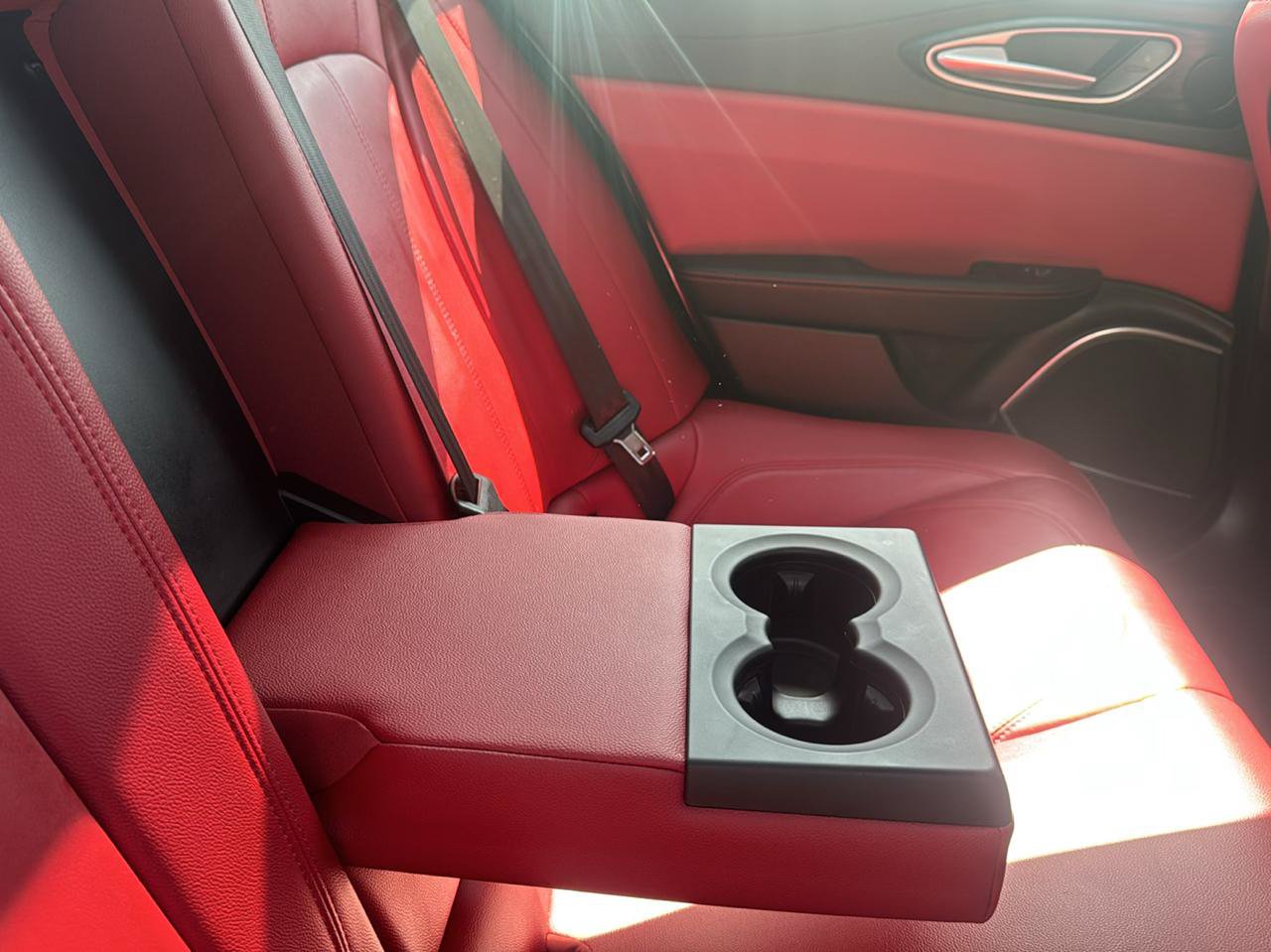 Used 2019 Alfa Romeo Giulia AWD w/ Cold Weather Package image 40