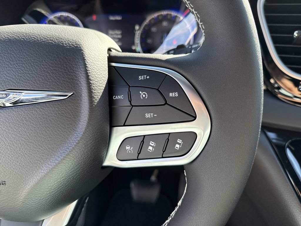 New 2026 Chrysler Voyager LX FWD image 17