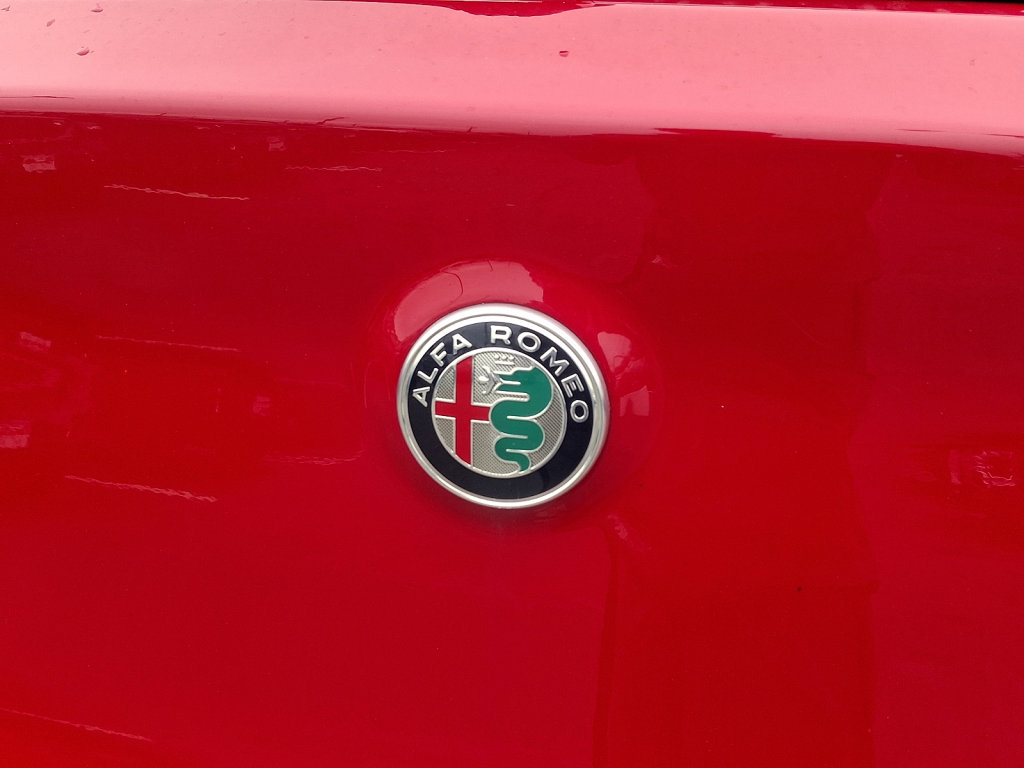 Used 2020 Alfa Romeo Stelvio RWD image 17