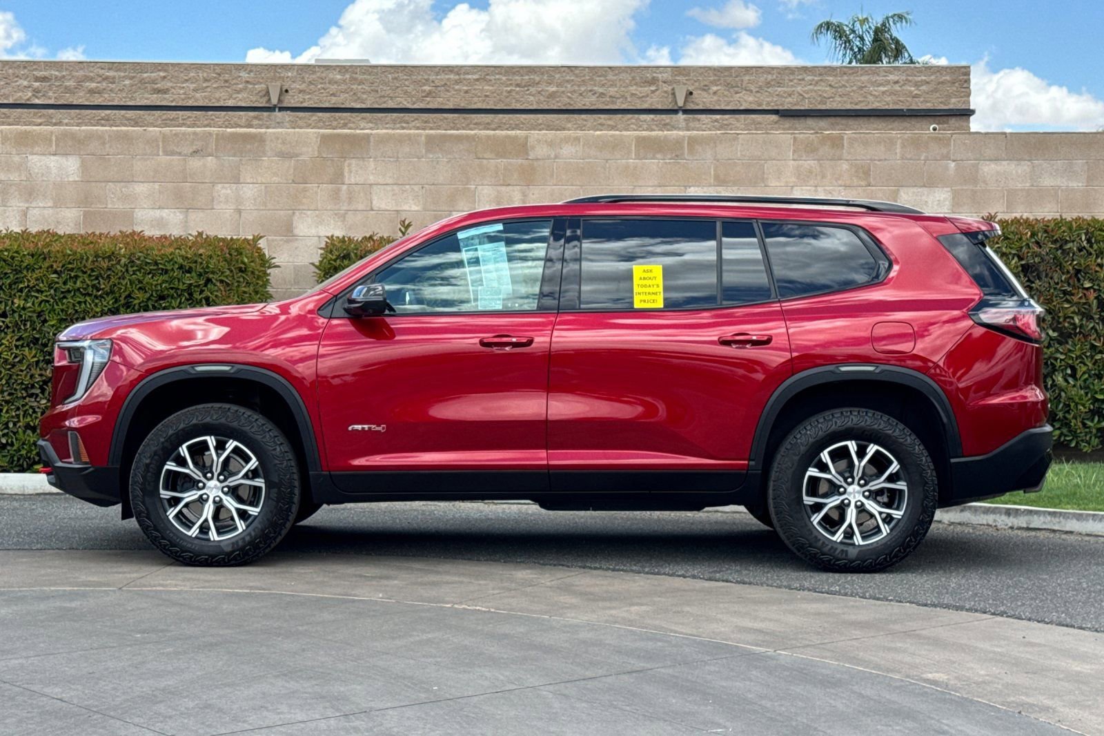 Certified 2024 GMC Acadia AT4 AWD/4WD image 7