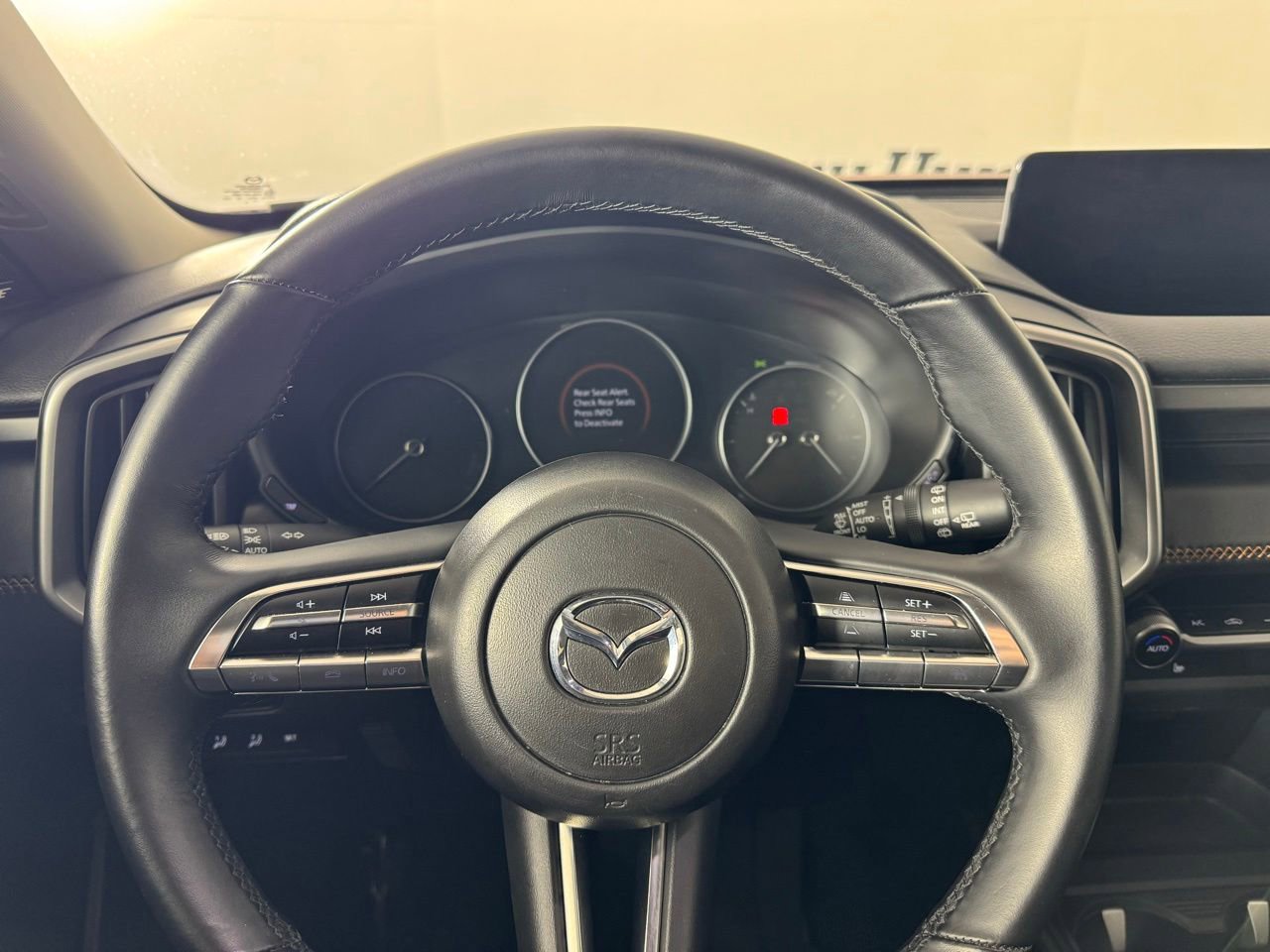 Used 2025 MAZDA CX-50 AWD 2.5 Hybrid w/ Premium Pkg image 12