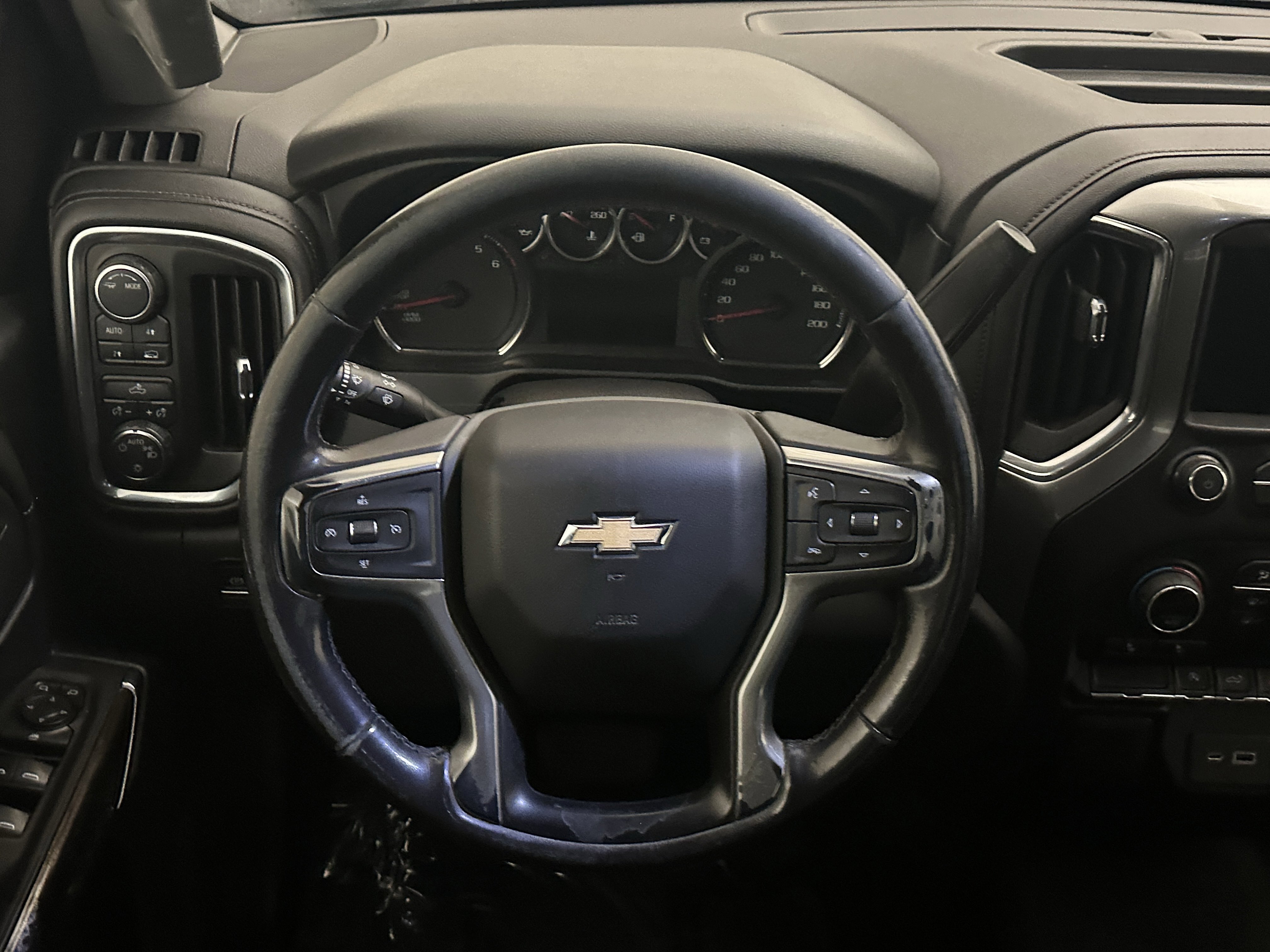 Used 2021 Chevrolet Silverado 1500 LT image 16
