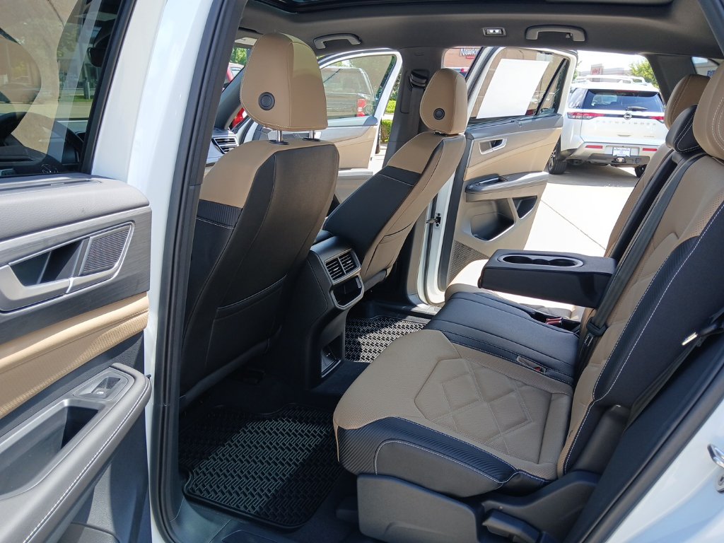 New 2026 Volkswagen Atlas Cross Sport SE FWD image 19