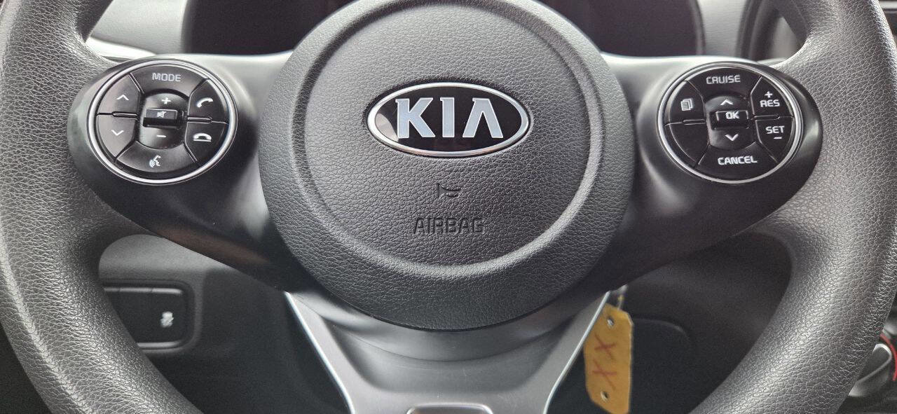 Used 2021 Kia Soul LX image 17