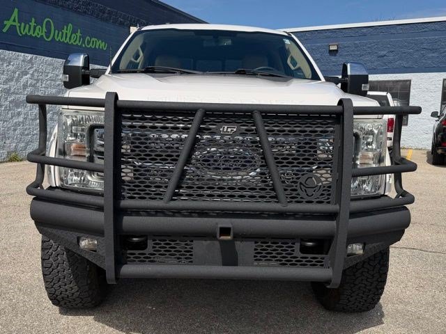 Used 2017 Ford F250 Lariat w/ Chrome Package AWD/4WD image 8