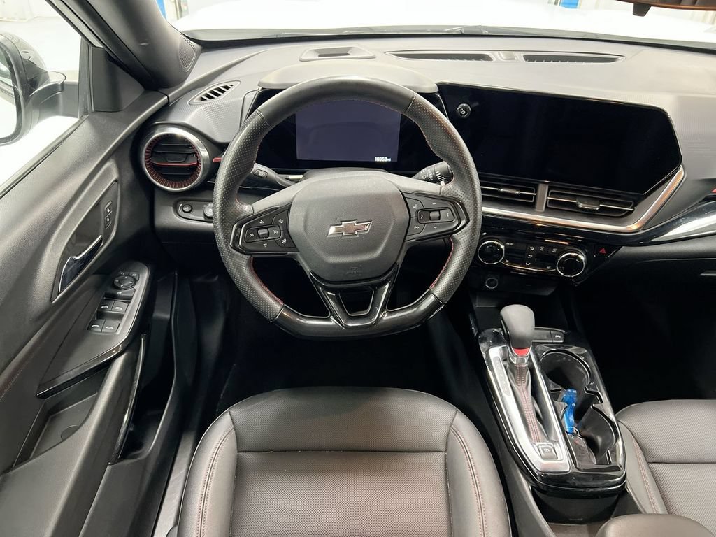 Used 2024 Chevrolet Trax RS FWD image 6