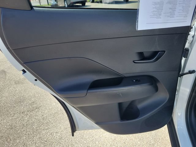 Used 2025 Hyundai Kona SEL FWD image 16