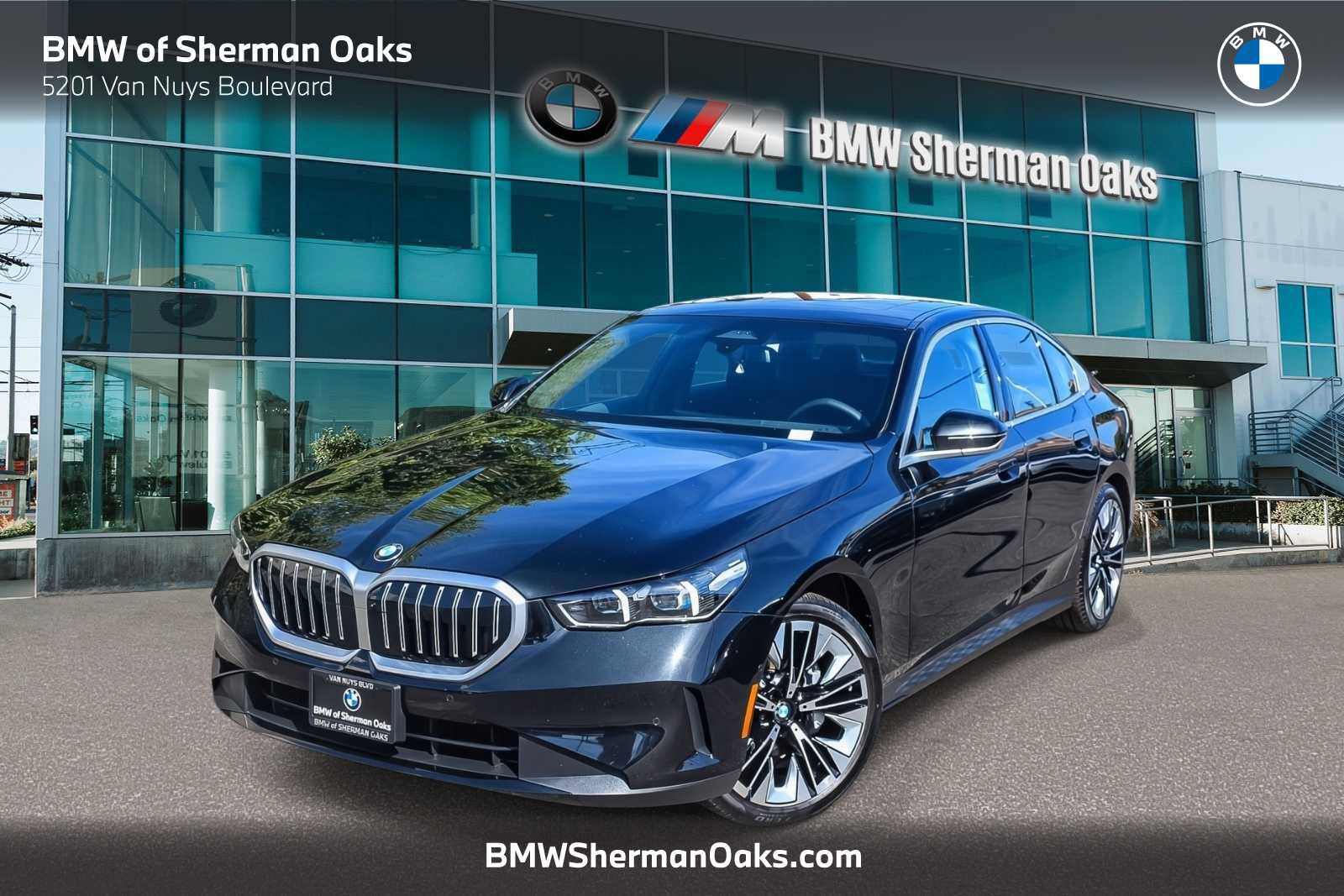 Used 2026 BMW 530i xDrive w/ Premium Package