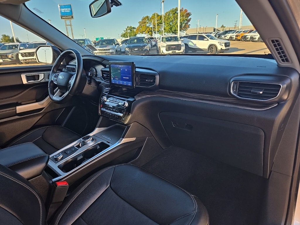 Used 2024 Ford Explorer Limited image 18