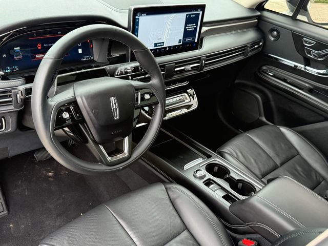 Used 2023 Lincoln Corsair Reserve w/ Equipment Group 202A AWD/4WD image 11