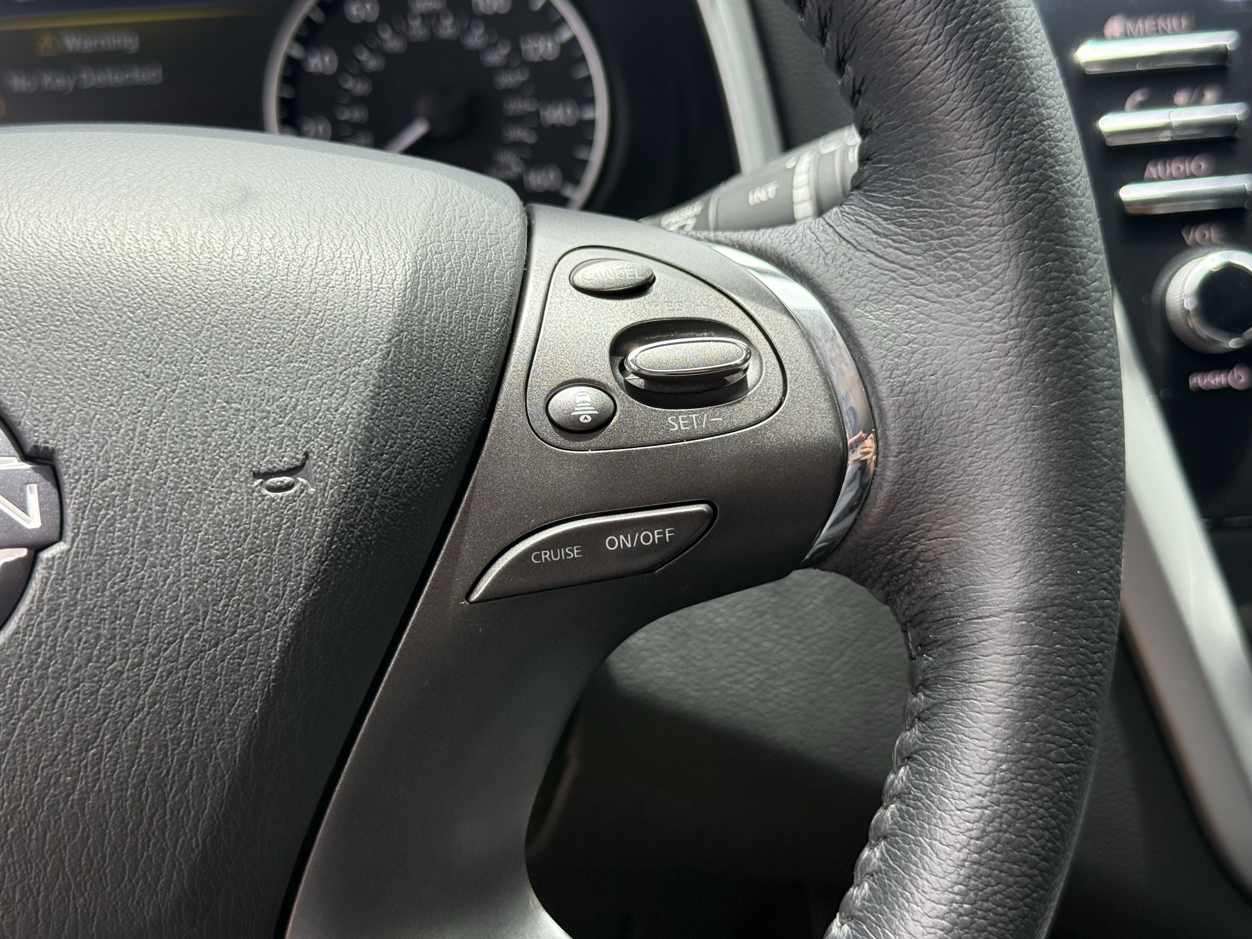 Used 2024 Nissan Murano SV w/ SV Midnight Edition Package FWD image 17