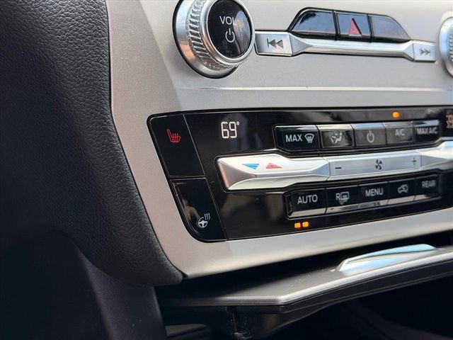 Used 2021 Ford Explorer XLT w/ Equipment Group 202A image 22