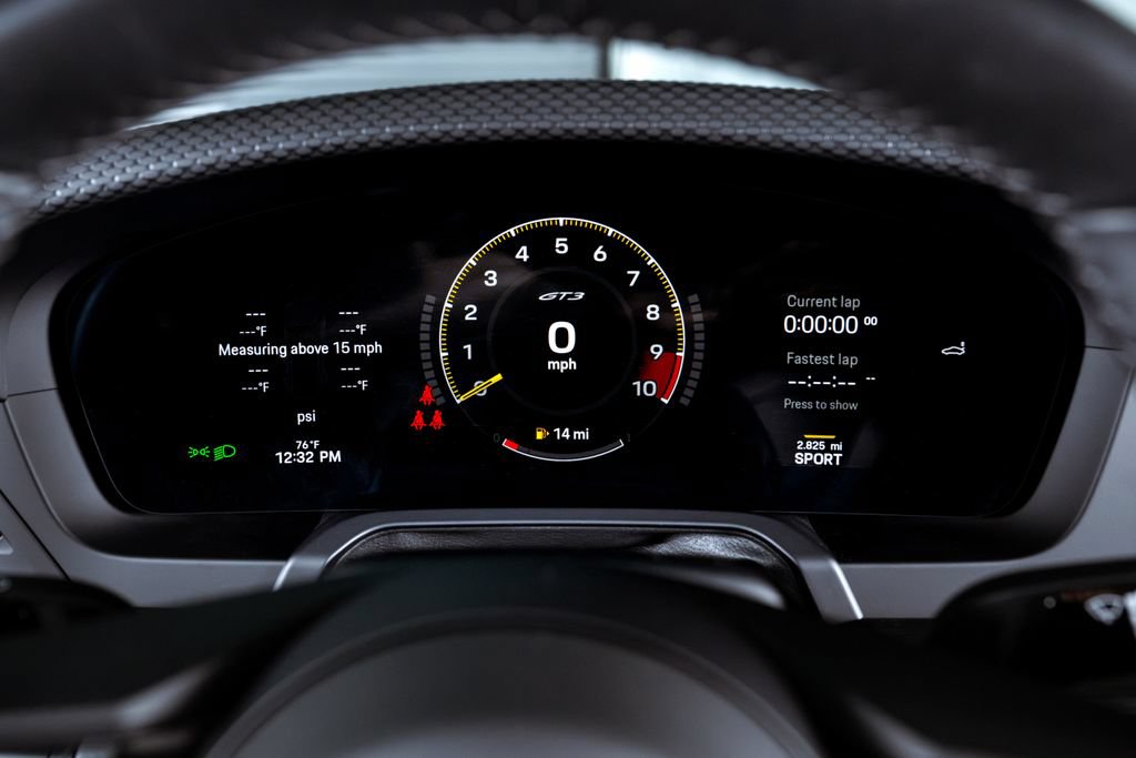 Used 2026 Porsche 911 GT3 RWD image 12