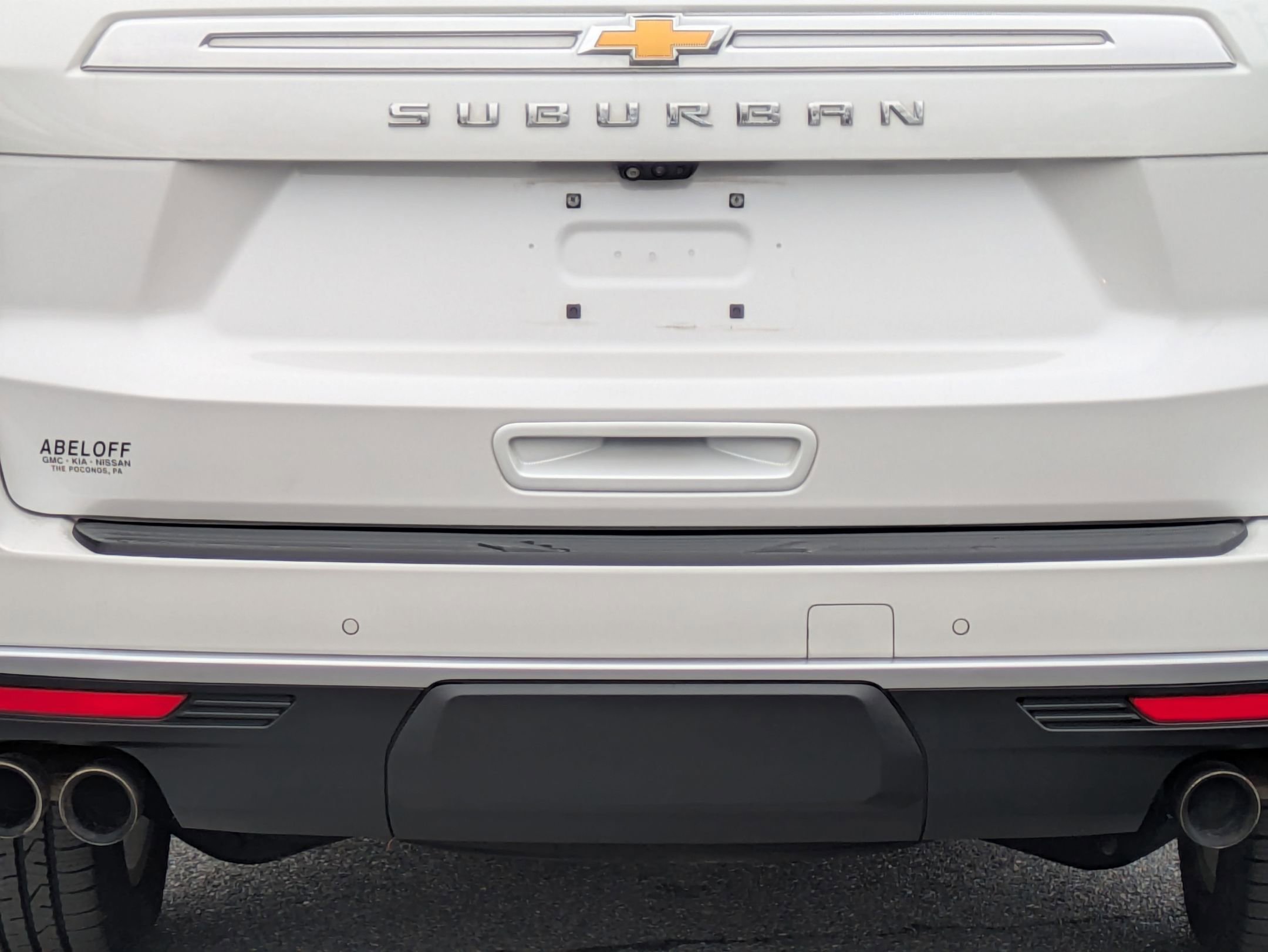 Used 2023 Chevrolet Suburban High Country w/ LPO, Illumination Package image 26