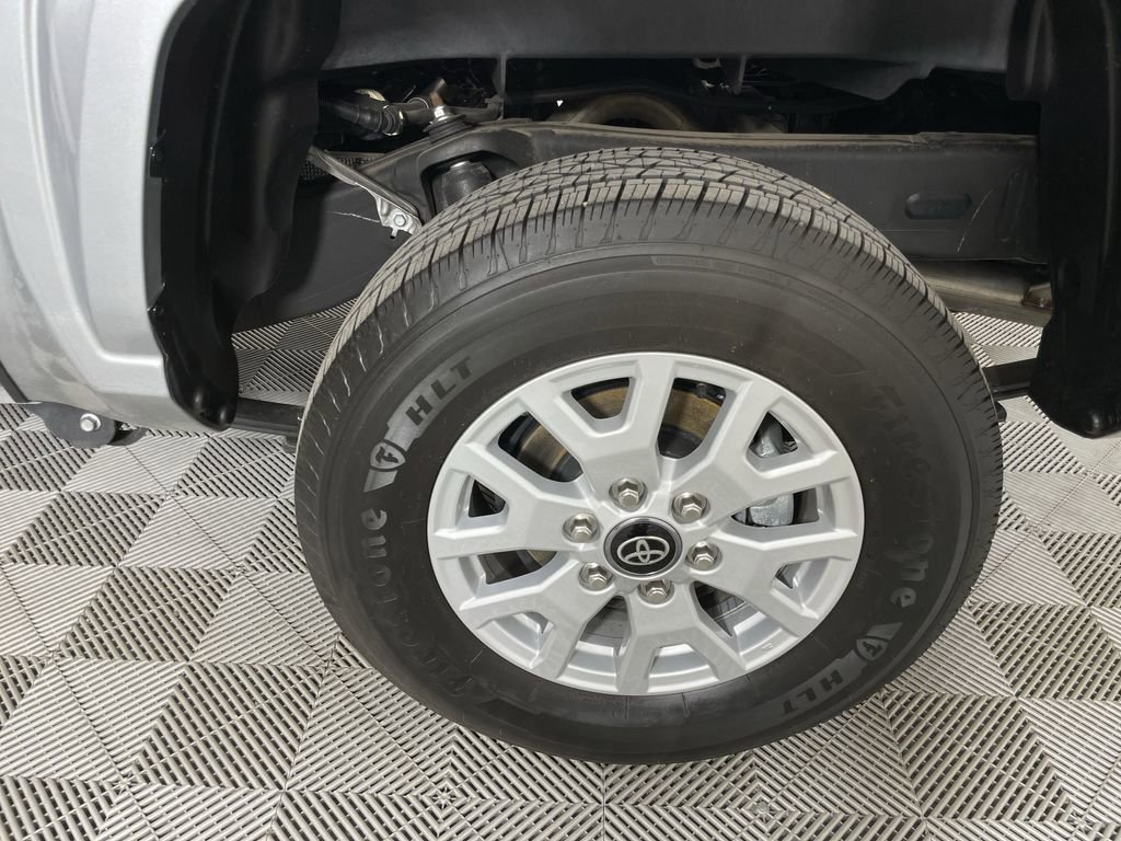Used 2025 Toyota Tacoma SR image 32