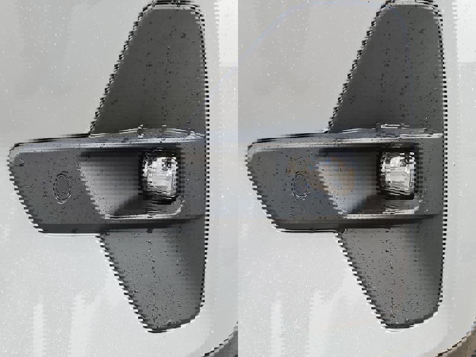 Used 2024 Volvo XC40 B5 Ultimate w/ Protection Package Premier image 10